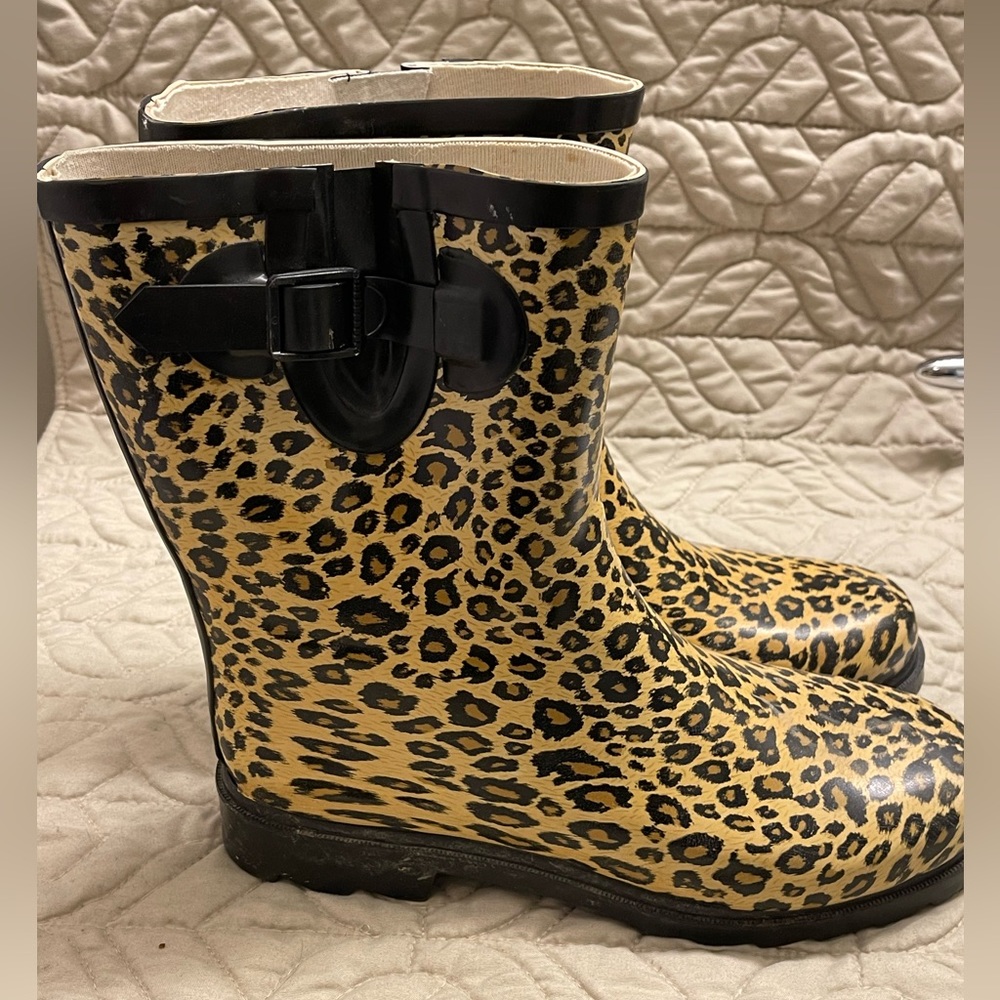 Rain boots